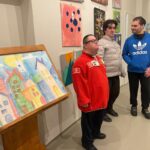 Biblioteca | In mostra i dipinti del Centro Arcobaleno di Casina